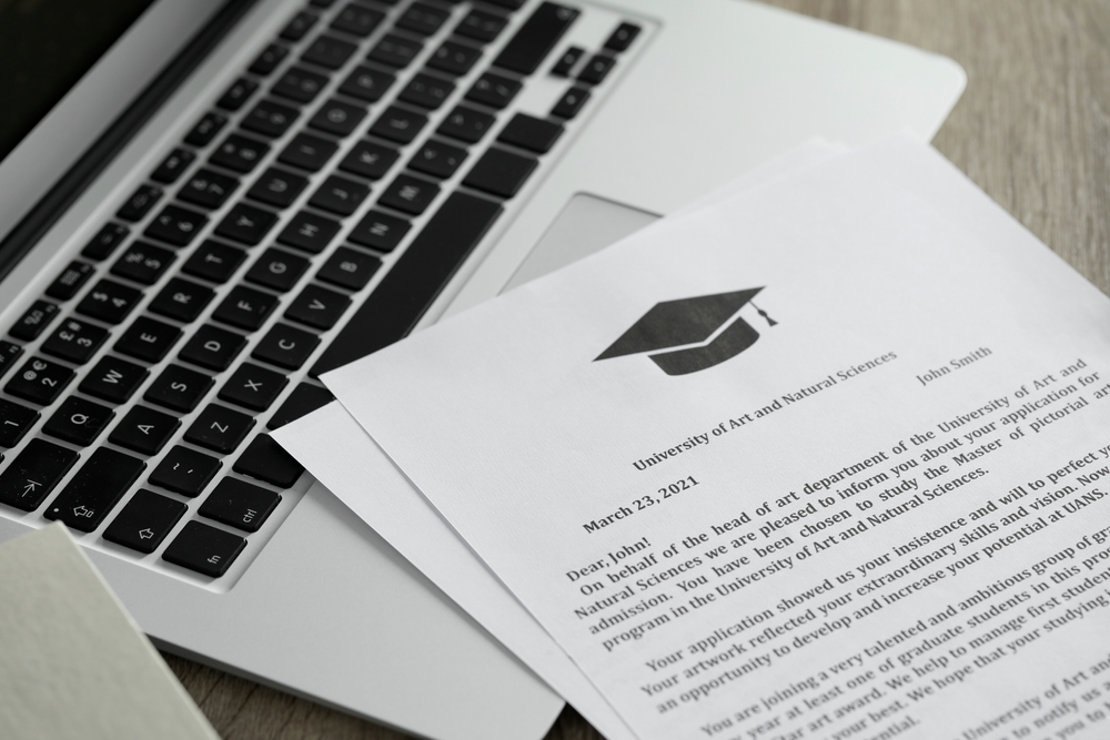 why-do-you-deserve-a-scholarship-nail-this-essay-prompt-collegenroll