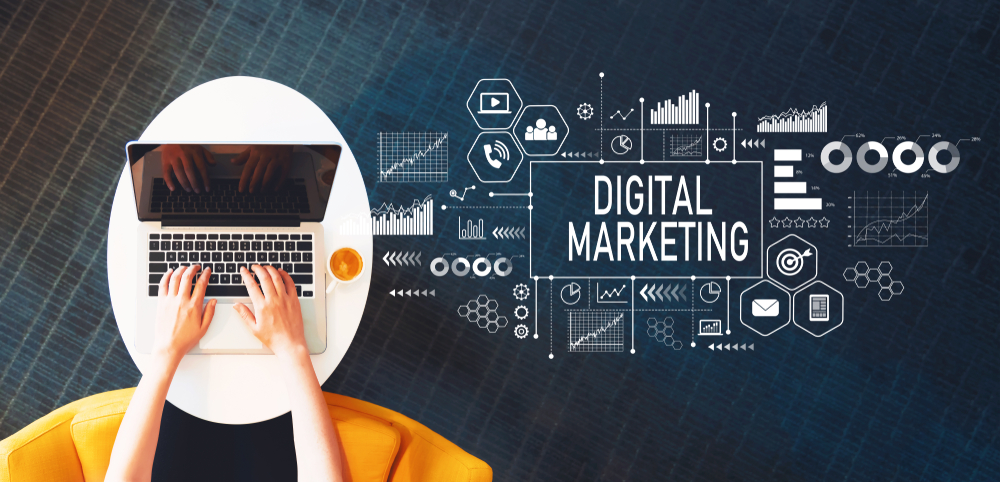 Student's guide to pursuing a digital marketing degree